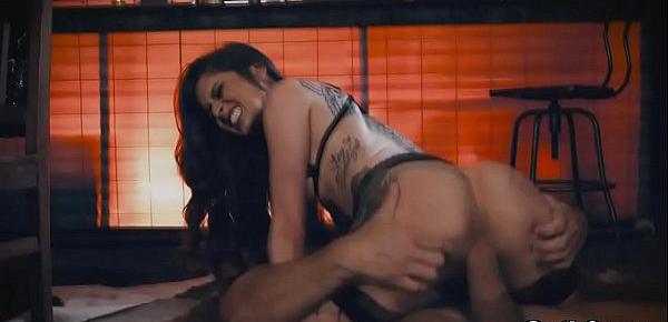  Vanessa Vega cum squealing and twitching over Ramons cock